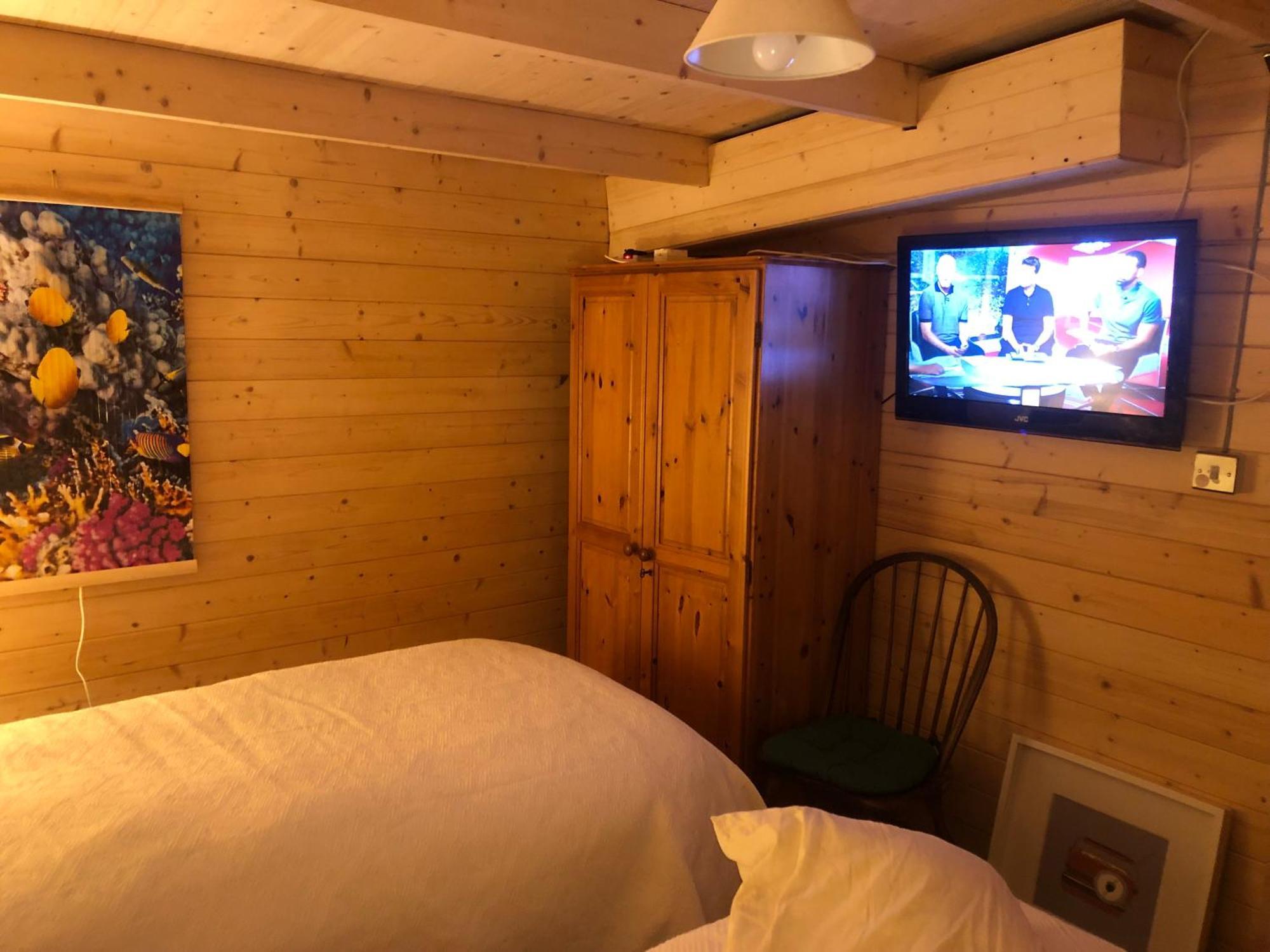 Cosy Garden Log Cabin Salisbury Buitenkant foto